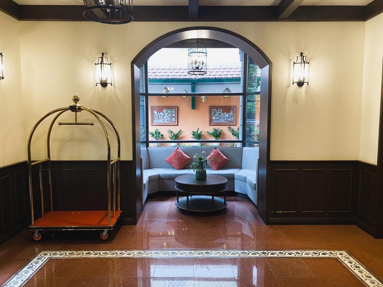 De Syloia Hotel Hanoi Buitenkant foto